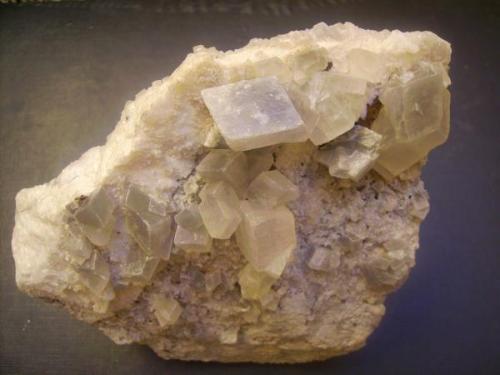 Dolomita<br />Azcárate Quarry, Eugui, Esteríbar, Comarca Auñamendi, Chartered Community of Navarre (Navarre), Spain<br />14 x 13 cm. El cristal mayor mide 2 x 2 cm.<br /> (Autor: Antonio Alcaide)