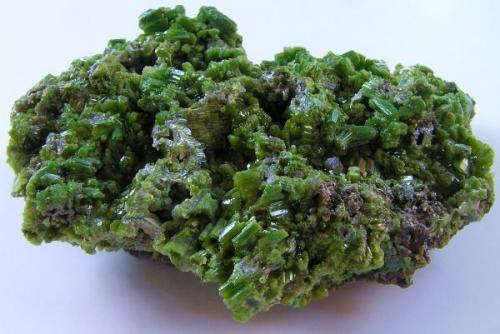 Piromorfita<br />El Horcajo Mines, El Horcajo, Almodóvar del Campo, Comarca Campo de Calatrava, Ciudad Real, Castilla-La Mancha, Spain<br />Tamaño de la pieza 11,5 x 9,5 x 3 cm., cristales hasta 1 cm.<br /> (Autor: Nacho)