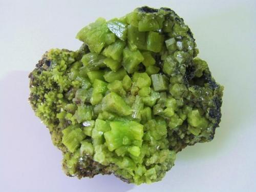 Piromorfita<br />San Andrés Mine, Espiel, Comarca Valle del Guadiato, Córdoba, Andalusia, Spain<br />7x6,5x3 cm.<br /> (Autor: Nacho)