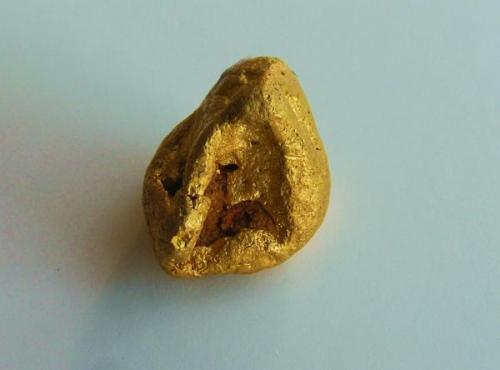 Oro<br />De la Chimenea Mountains, Talarrubias / Casas de Don Pedro area, Comarca La Siberia, Badajoz, Extremadura, Spain<br />1x0,8x0,7 cm.<br /> (Autor: Nacho)