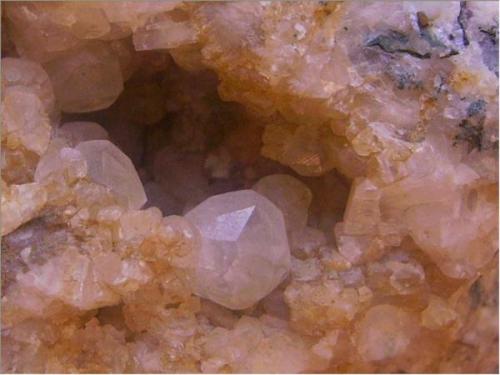 Calcita<br />Campotéjar, Comarca Los Montes, Granada, Andalusia, Spain<br />8,5 x 7 x 4 cm.<br /> (Autor: Antonio Alcaide)