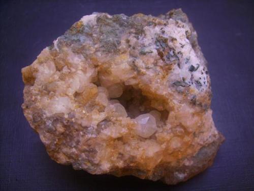 Calcita<br />Campotéjar, Comarca Los Montes, Granada, Andalusia, Spain<br />8,5 x 7 x 4 cm.<br /> (Autor: Antonio Alcaide)