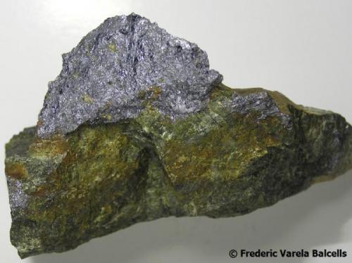 Molibdenita,<br />Xauxa Quarry (Aymar Quarry), Turó de Xauxa / Sot de les Pedreres, Gualba, Comarca Vallès Oriental, Barcelona, Catalonia / Catalunya, Spain<br />9  x 6  cm. Agrupación laminar de 4,5 x 2 cm.<br /> (Autor: Frederic Varela)
