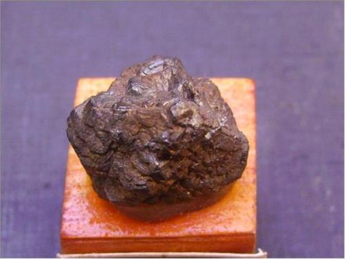 Hematites pseudomórfico tras marcasita<br />Mogón, Villacarrillo, Comarca Las Villas, Jaén, Andalusia, Spain<br />1,5 x 1,2 cm.<br /> (Autor: Antonio Alcaide)