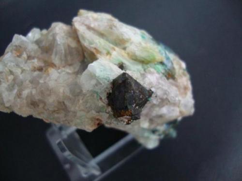 Tetraedrita<br />El Coriellu Mine, El Coriellu, San Cosme de Llerandi, Parres, Comarca del Sueve, Principality of Asturias (Asturias), Spain<br />Crstal de 13mm.<br /> (Autor: minero1968)