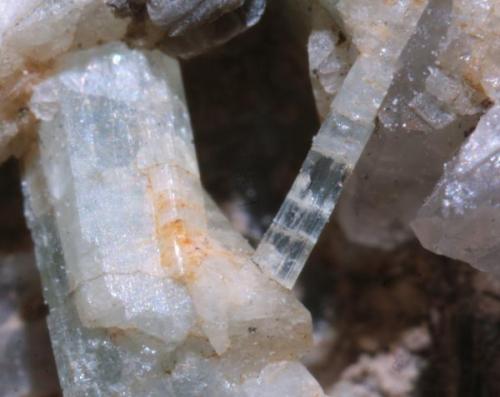 Cristales de aguamarina en geoda de cuarzo. Mina As Sombras, Serra do Xurés, Lobios, Ourense. 5mm (Autor: usoz)