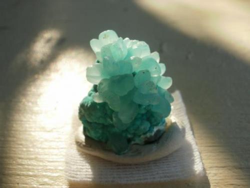 Smithsonite on Aurichalcite, Kelly Mine, Socorro County, NM. Quite nice thumbnail! (Author: Darren)