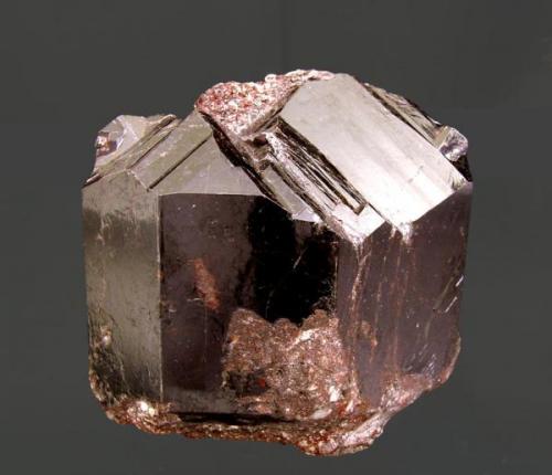 Rutile
Graves Mountain, Lincoln County, Georgia, USA
Collected by Terry and Jean Ledford in the spring of 1998
Specimen size: 7 × 6.8 × 5.3 cm.
Photo: Reference Specimens (Author: Jordi Fabre)