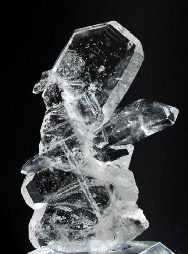 Quartz var. faden
Coleman Mine, Garland Co., Arkansas, USA
Specimen size 7.5 x 6.7 cm. (Author: am mizunaka)