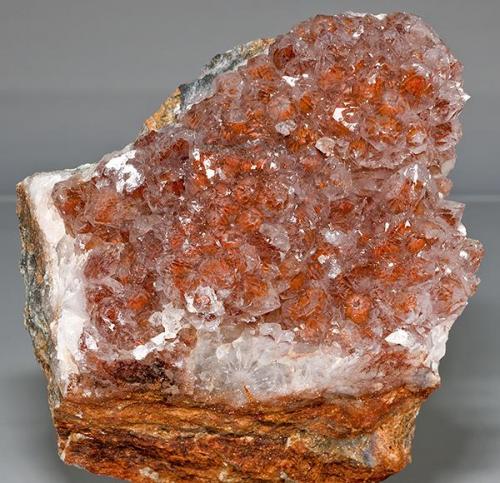 Quartz with hematite inclusions.
Socrates Mine, Mayacmas Mtns., Sonoma Co., California
Specimen size 7.5 x 8.0 cm. (Author: am mizunaka)
