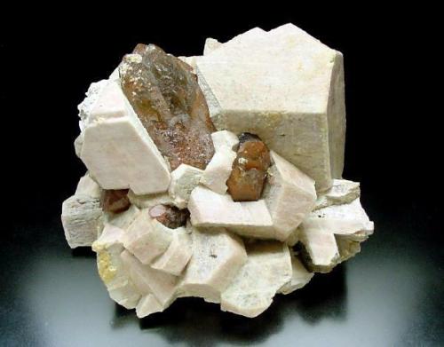 Microcline and quartz
Lugert, Kiowa County, Oklahoma, USA
10x9x6 cm overall size. (Author: Jesse Fisher)