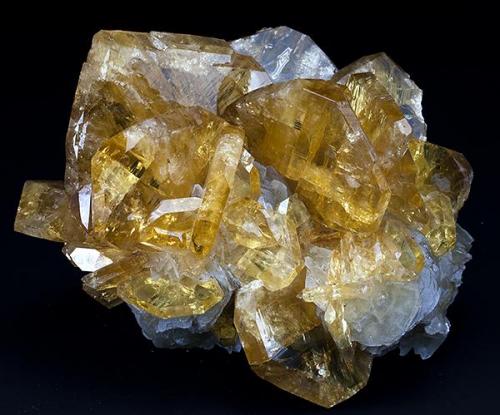 Barite
Rustbucket Cavern 1375 Level
Elko County, Nevada
Specimen size 11.5 x 10.8 x 8 cm. (Author: am mizunaka)