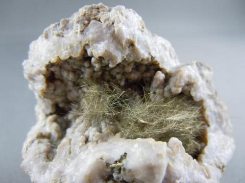 Millerite
Halls Gap, 
Lincoln Co., Kentucky
5.4cm x 4.2cm (Author: rweaver)