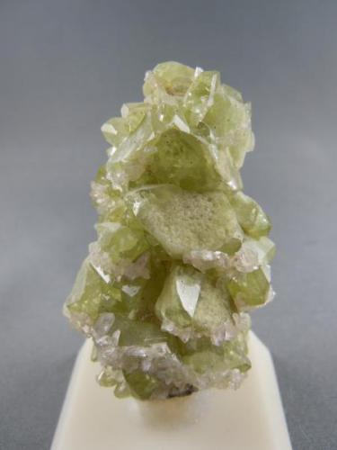 Datolite
Prospect Park,
New Jersey
6.0cm x 3.7cm (Author: rweaver)