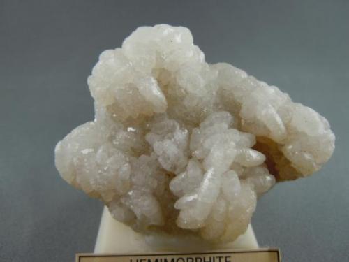 Hemmorphite
Sterling Hill
Sussex Co., New Jersey
7.2cm x 5.4cm (Author: rweaver)