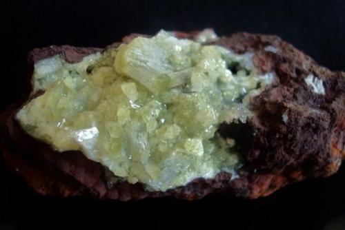 Adamite. Locality: "La Ojuela" mine, Mapimí, Durango, México
size:10cm x 6cm x4.3cm (Author: Luis Domínguez)