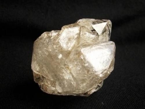 Quartz Locality: El Paredón, Ramos Arizpe, Coahuila de Zaragoza, México size: 4.7cm x 3.8cm x 3.5cm (Author: Luis Domínguez)