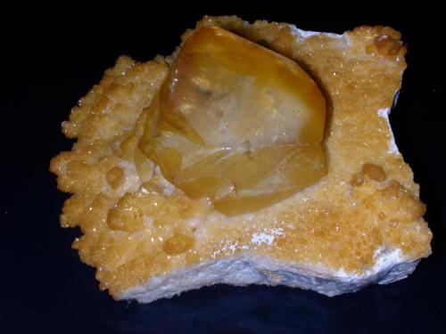 Calcite, Lincoln quarry, York Co., 7 cm across. (Author: John S. White)