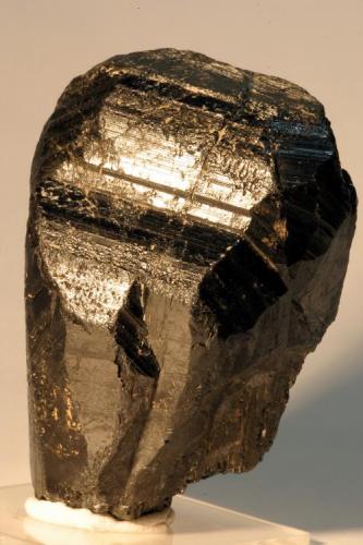 60 cm X 45 cm X 30 cm - Columbo-tantalite in a nice specimen. - Araçuaí, Minas Gerais (Author: silvio steinhaus)