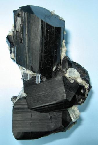 Schorl, beryl
Davib East Farm, Erongo Mountain, Usakos and Omaruru Districts, Erongo Region, Namibia
66 mm x 51 mm (Author: Carles Millan)