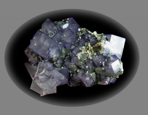 Fluorite on matrix, Yaogangxian Mine, Yizhang County, Chenzhou Prefecture, Hunan Province, China.12 x 9 x 6 cm (Author: Samuel)