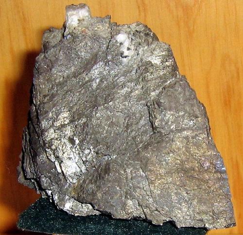 Chalcocite,  Woolawn Mine, Goulburn, NSW, Australia. 8 x 6 x 3 cm. (Author: Samuel)