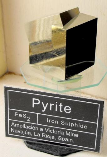 Pyrite, Ampliación a Victoria Mine, Navajún, La Rioja, Spain. (Author: Samuel)