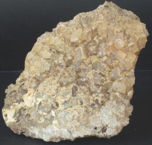 Fluorita - Mines Sant Marçal, Viladrau, Montseny, Osona, Girona, Catalunya, España
Medidas. 10,5x8x3,5 cms (Autor: Joan Martinez Bruguera)