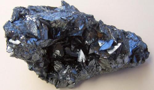 Hematite, Bacino Mine (or stope), Rio Marina, Isola d’ Elba, Livorno Province, Tuscany, Italy. 14 cm x 7 x 7 cm. (Author: Samuel)