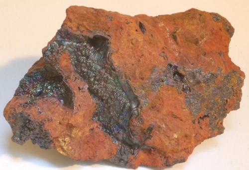 Goethita Irisada - Mines de Can Palomeres, Malgrat de Mar, El Maresme, Barcelona, Catalunya, España
Medidas: 9,5x6,5x4 cms (Autor: Joan Martinez Bruguera)