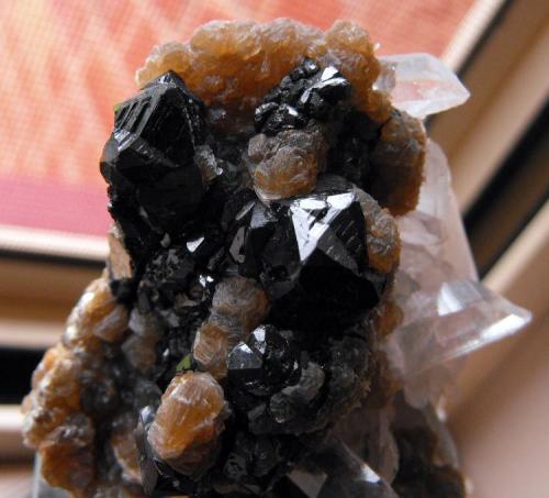 Cassiterites with Arsenopyrite, mica and quartz. Yaogangxian Mine, Yizhang County, Chenzhou Prefecture, Hunan Province, China. 9 x 6 x 4 cm. (Author: Lumaes)