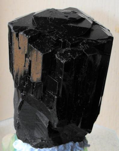 Schorl, Erongo Mountains, Usakos and Omaruru Districts, Erongo Region, Namibia, Africa. 6 x 5 x 4 cm. (Author: Lumaes)