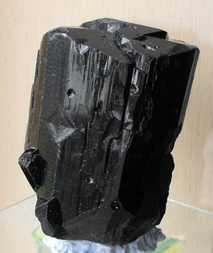 Schorl, Erongo Mountains, Usakos and Omaruru Districts, Erongo Region, Namibia, Africa. 6 x 5 x 4 cm. (Author: Lumaes)