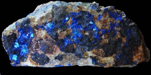 Linarita, Mina Dos Adrianas, Distrito de Zapallar, Provincia de Copiapó, Región de Atacama, Chile, 14 x 6 x 6,5 cm. (Autor: rodrigo manriquez)