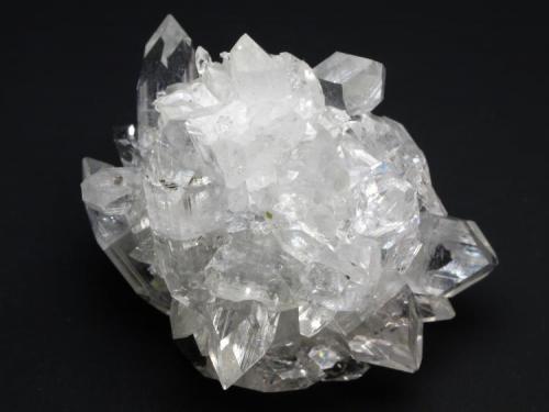 Apophyllite with Quartz
from Jalgaon, Maharashtra, India
3.3cm X 4.0cm X 3.5cm (Author: pro_duo)