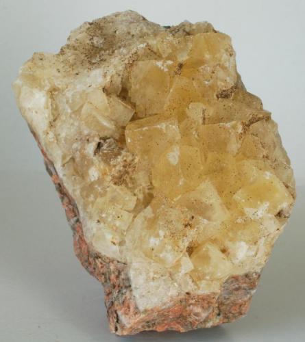 Fluorita - Mines de Sant Marçal, Viladrau, Montseny, Girona, Catalunya, España
Medidas: 6,5 x 4,5 x 4,5 cms (Autor: Joan Martinez Bruguera)