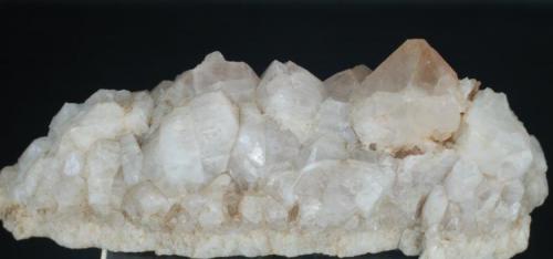 Cuarzo - Mines de Sant Marçal, Viladrau, Montseny, Osona, Girona, Catalunya, España
Medidas: 6 x 2 x 1,8 cms (Autor: Joan Martinez Bruguera)