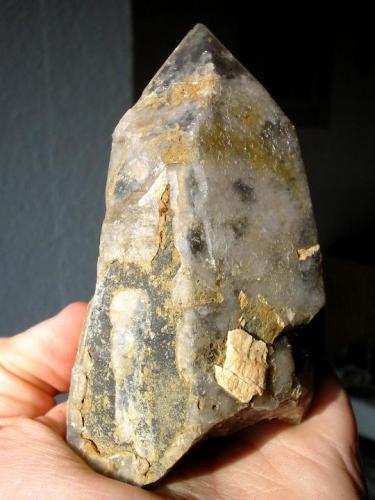 Smoky quartz crystal from Windorf, Bavaria. The crystal is 12 x 5 cm. (Author: Andreas Gerstenberg)