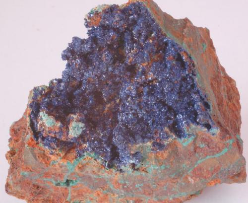 Azurita - Kerrouchen, Khenifra, Marruecos
Medidas: 5,5 x 5 x 3 cms (Autor: Joan Martinez Bruguera)
