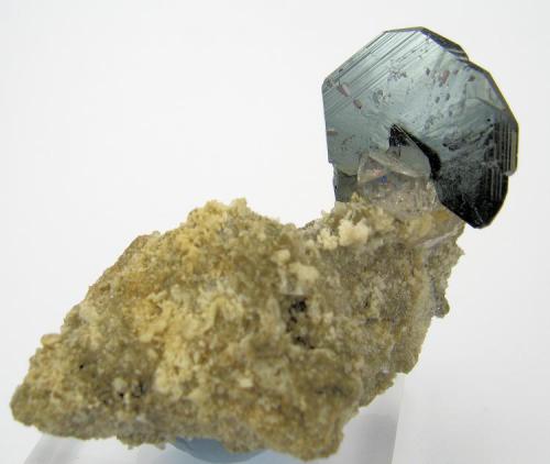 Hematita, rutilo, cuarzo
Cavradi gorge, Curnera Valley, Tujetsch, Vorderrhein Valley, Grischun, Suiza
54 mm x 37 mm (Autor: Carles Millan)