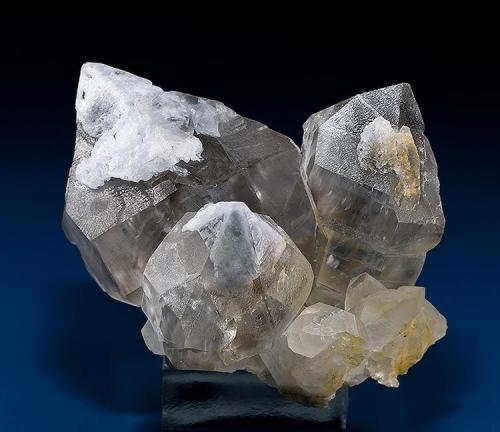 Quartz
Rist Mine, Hiddenite, Alexander Co., North Carolina, USA
Specimen size 6.5 x 6 cm. (Author: am mizunaka)