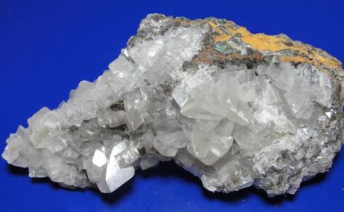 Dolomita, romboedros de dolomita cristalina, Mapimi, Durango, México, 15x6x8cm (Autor: Luis Edmundo Sánchez Roja)