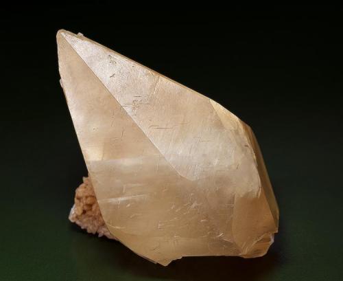 Calcite
Gallatin Co., Montana
Specimen size 6 x 3.7 cm. (Author: am mizunaka)