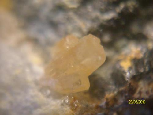 Piromorfita con Galena.
Mina Pepito,Mont-ras,Cataluña,Epaña.
cristal de 2mm (Autor: marcel)