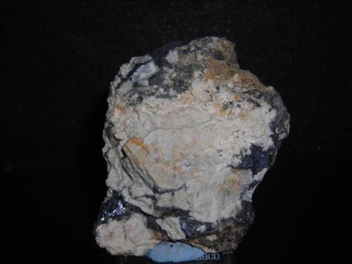 Galena con Cerusita y Anglesita
Filones de la Mina Mineralogía, Bellmunt, Tarragona, Cataluña, España. 
10x6cm (Autor: marcel)