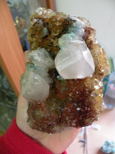 Calcite and Fluorite. Moscona Mine. Solís. Asturias. Spain. 11 x 7 cm.
Crystal size 3 cm (Author: nimfiara)