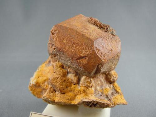Smithsonite after Calcite
Mineral Point, Wisconsin, USA
6.8cm x 6.2 cm (Author: rweaver)
