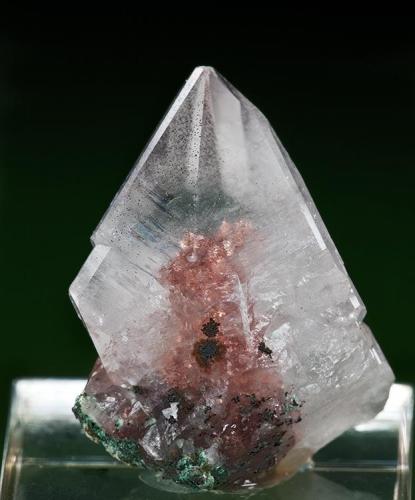 Calcite included with Copper
Calumet, Houghton Co., Michigan
Specimen size 2 x 2.7 cm. (Author: am mizunaka)