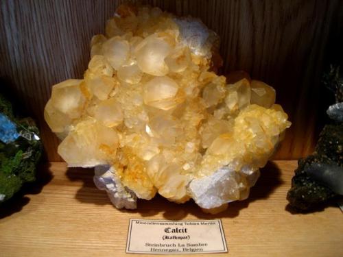 Yellow Calcite from Belgian La Sambre Quarry. (Author: Tobi)