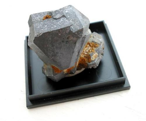 3,5 cm galena crystal from Alter Grimberg mine, Niederdielfen, Siegerland. (Author: Andreas Gerstenberg)